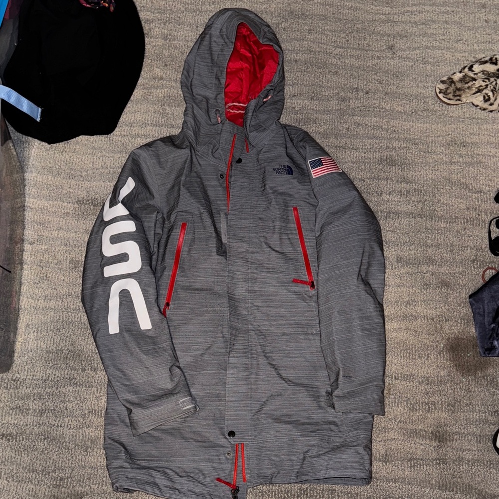 The North Face Men's Gray Ski Jacket with Red Accents